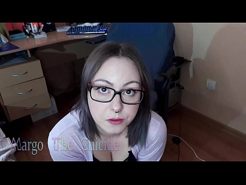 ❤️ Ragazza sexy con gli occhiali succhia il dildo profondamente sulla macchina fotografica ❤ Super pornoal it.extratorrents.top ❌️