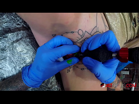❤️ Estremamente tatuato hottie Sully Savage ottenuto un tatuaggio sul suo clitoride ❤ Super pornoal it.extratorrents.top ❌️