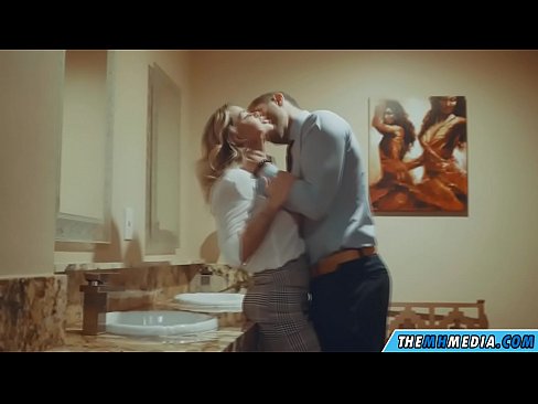 ❤️ Quando una bionda formosa ti seduce in un bagno pubblico ❤ Super pornoal it.extratorrents.top ❌️